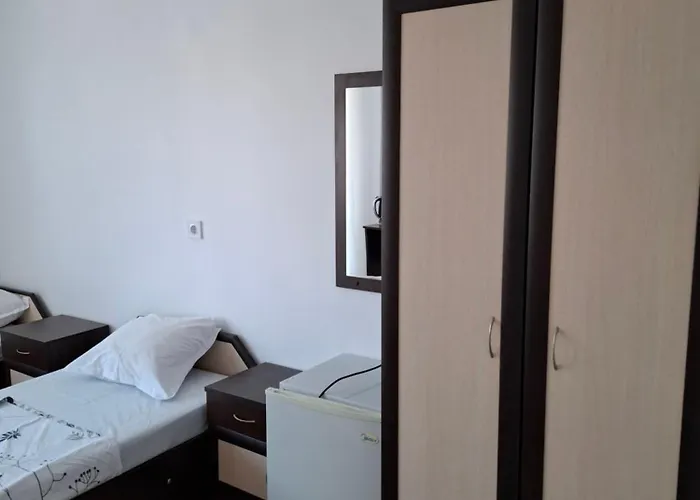 Gæstehus Damyanov 4*